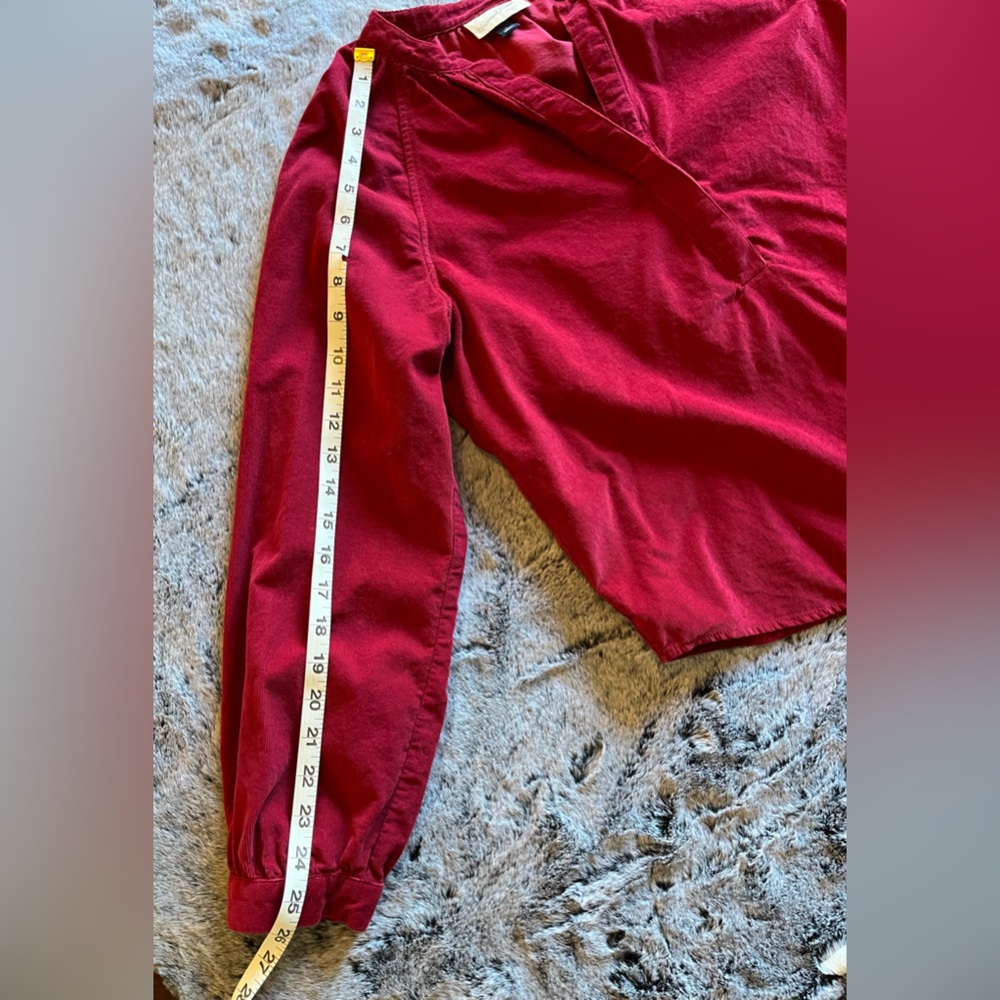 Universal Thread Women’s Burgundy Red Corduroy Blouse size Small EUC long sleeve - Picture 5 of 14